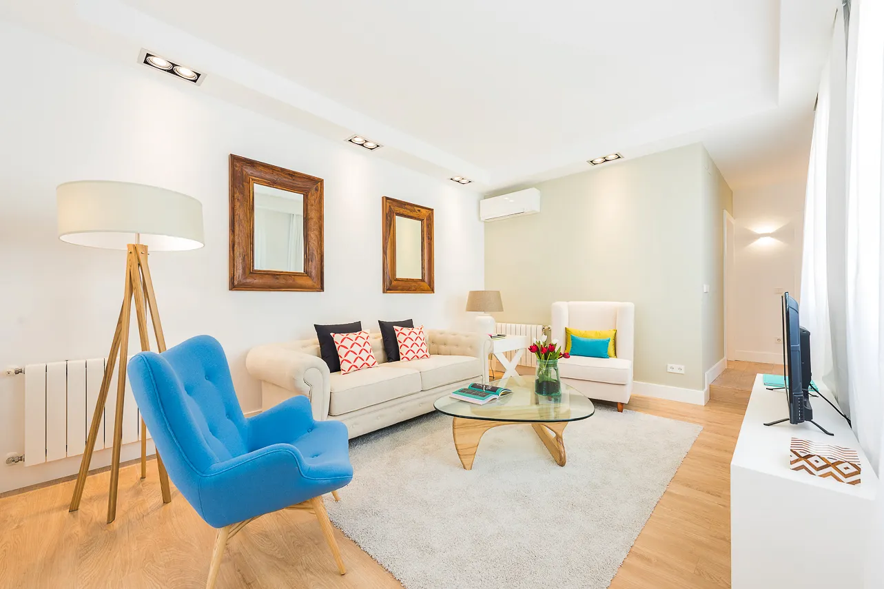 Contemporary Madrid Flat With Bright Home Office And Spacious Living Area For Remote Work #2