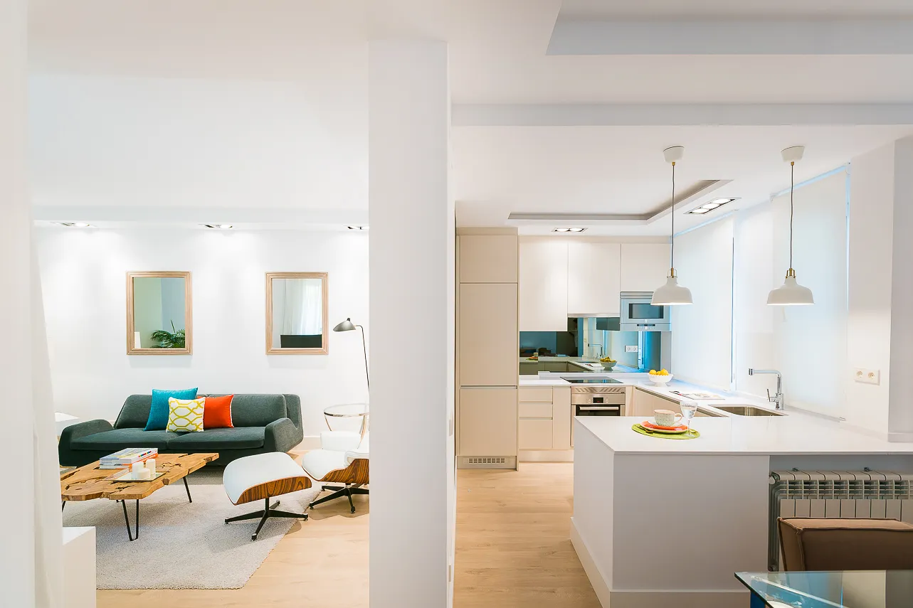Luxury Madrid Flat With Bright Home Office And Spacious Living For Remote Work #4