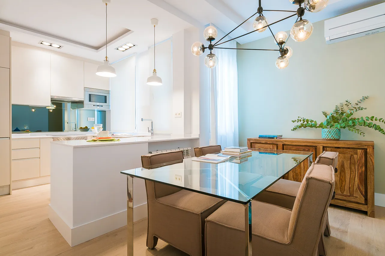 Luxury Madrid Flat With Bright Home Office And Spacious Living For Remote Work #5