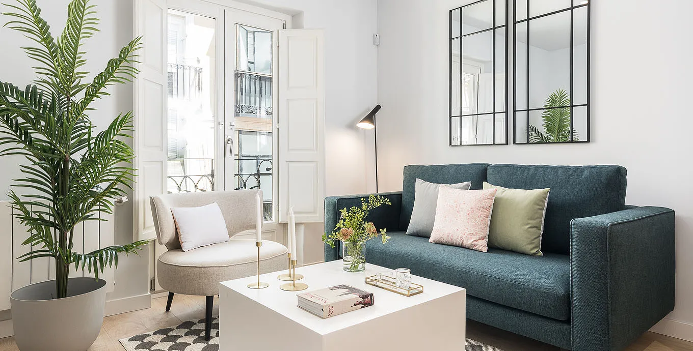 Impressive Madrid Flat With Bright Home Office And Modern Comforts For Remote Work