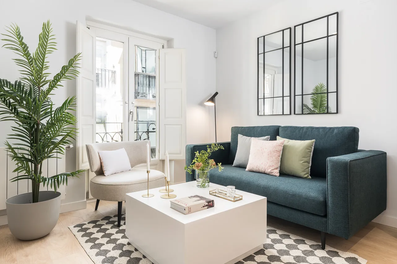 Impressive Madrid Flat With Bright Home Office And Modern Comforts For Remote Work #2