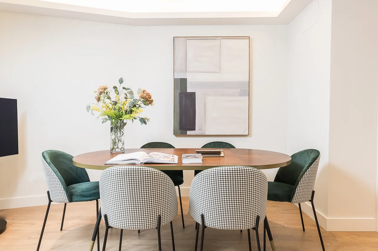 Elegant Madrid Flat With Roomy Home Office Space For Remote Work And Comfort #5