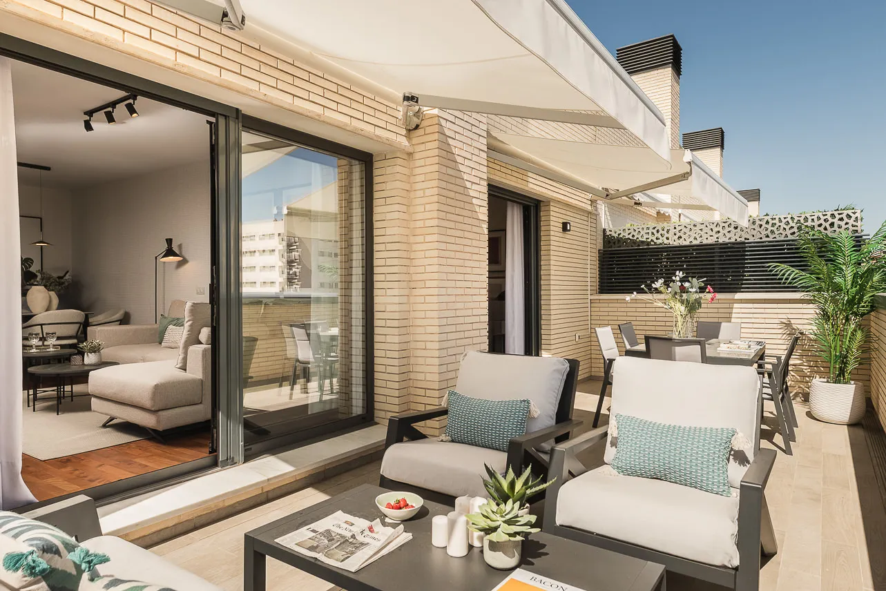 Upscale 3-bed Flat With Dedicated Home Office In Malaga For Seamless Remote Work #2