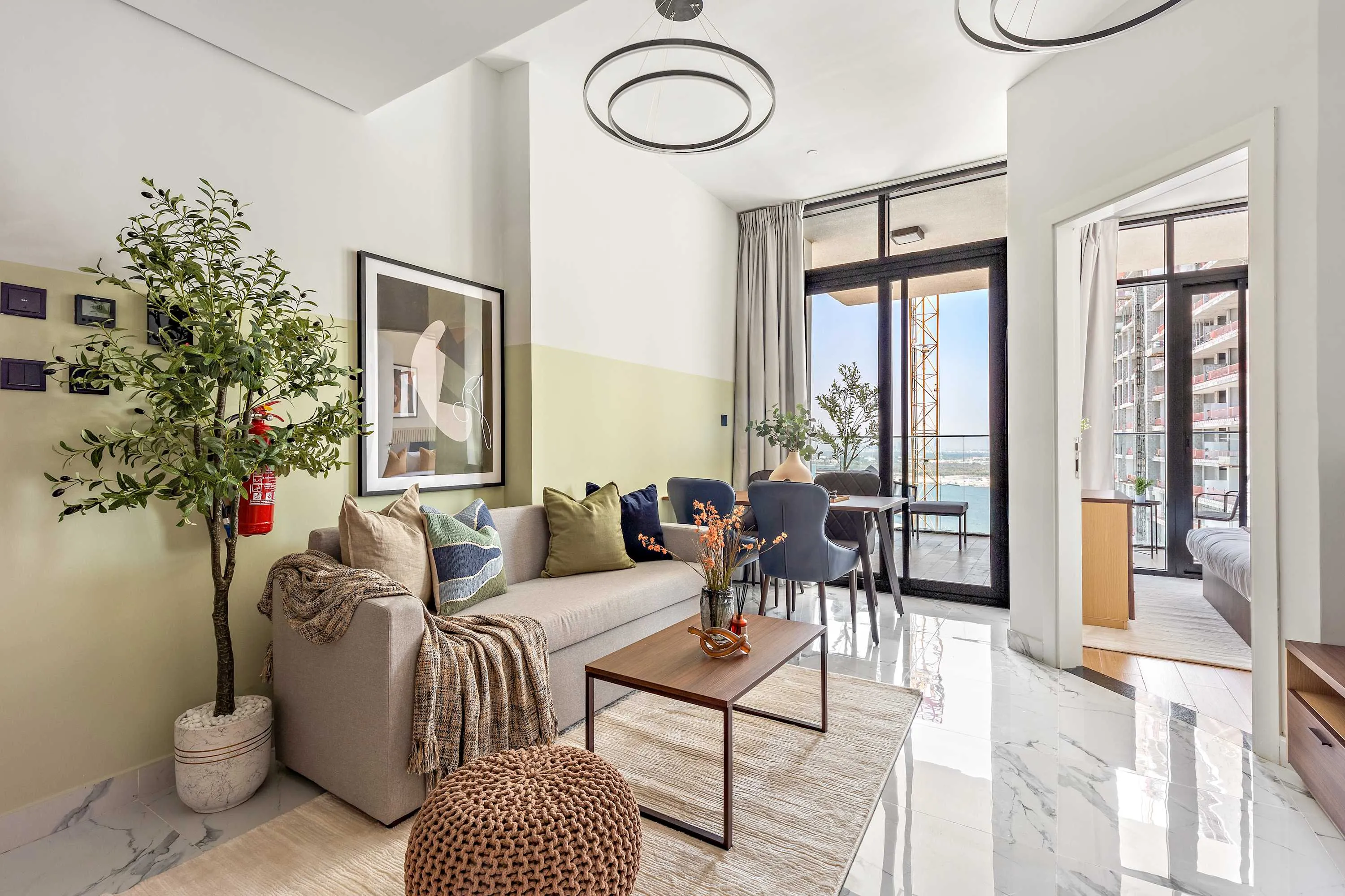 Chic 1br City Flat With Dedicated Home Office In Abu Dhabi's Business Hub
