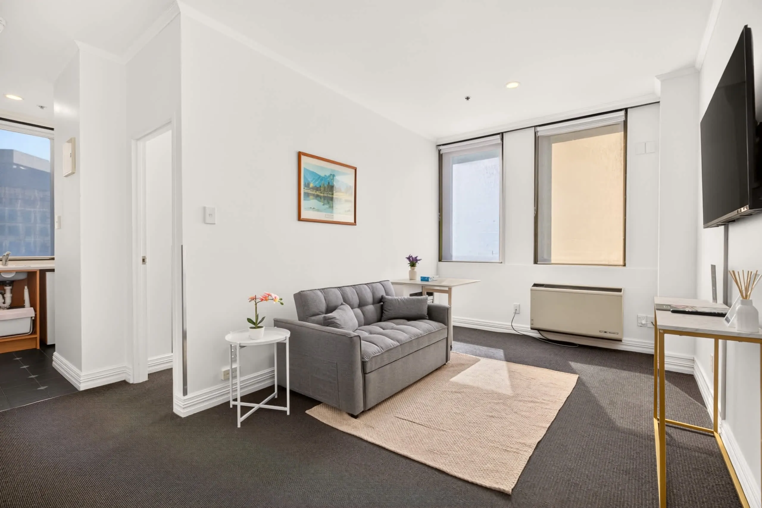 Upscale Auckland Flat: Roomy 1br With Dedicated Workspace For Remote Work