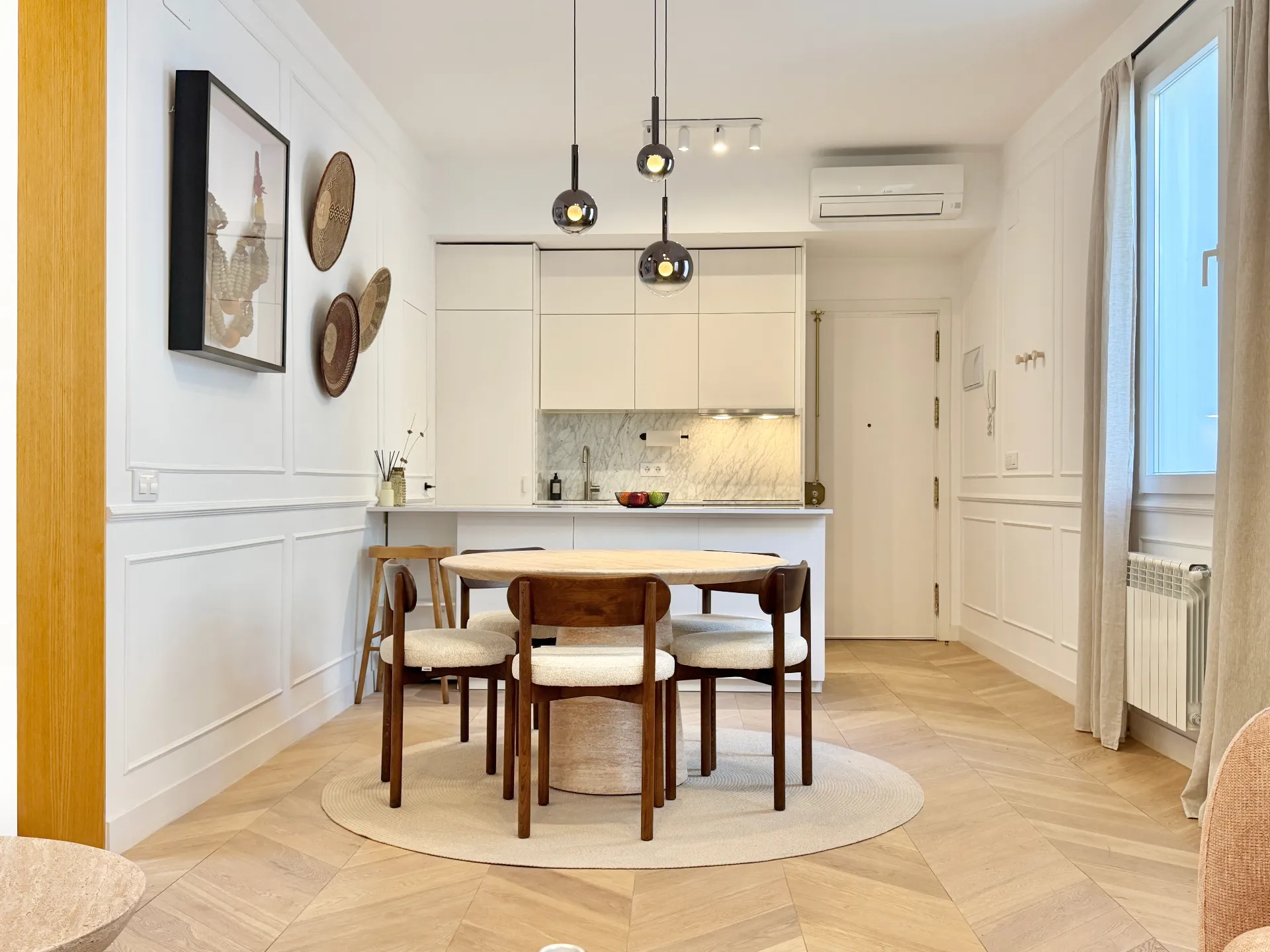 Moderno piso en pleno centro de Madrid, con espacio de trabajo ideal para home office. #2
