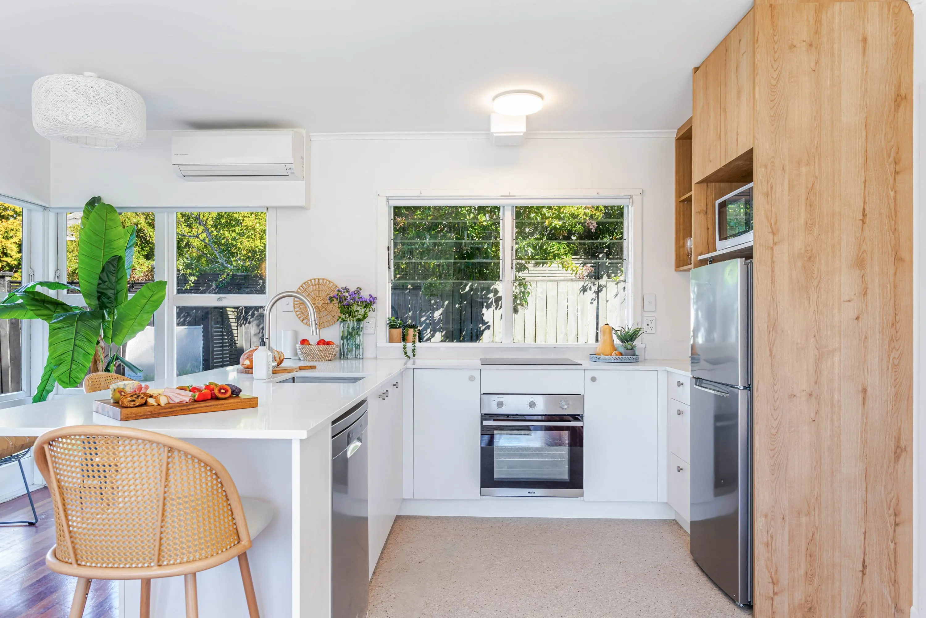 Intimate Luxurious Flat, Auckland: 2br Digital-nomad Setup With Private Home Office #5