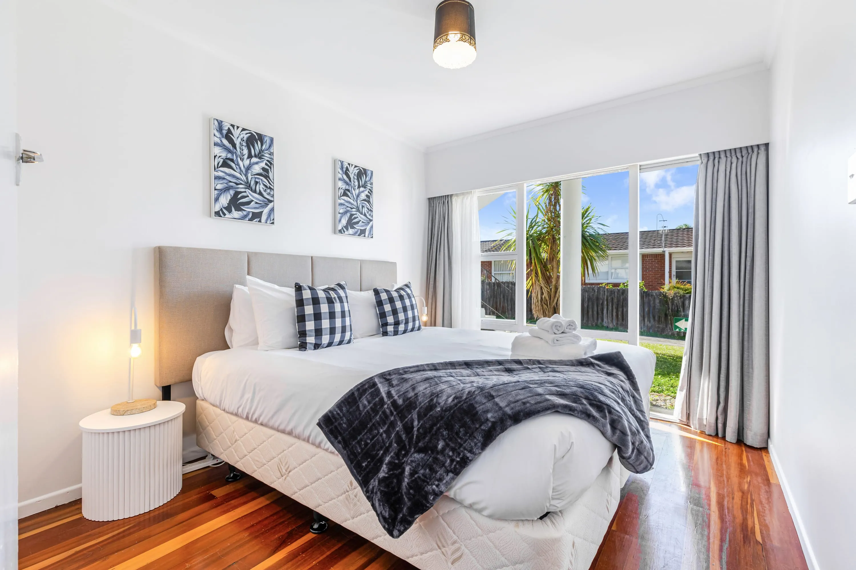 Intimate Luxurious Flat, Auckland: 2br Digital-nomad Setup With Private Home Office #2