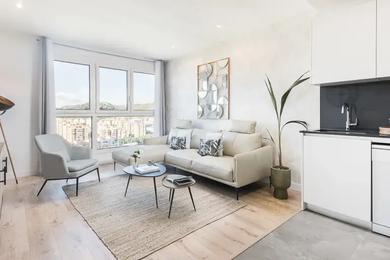 Premium 55m2 Malaga Flat With Dedicated Home Office For Remote Work Enthusiasts