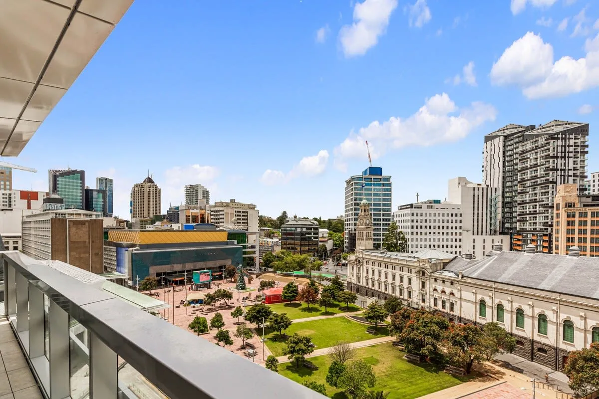 Premium Efficient 2br City Flat Auckland - Work-ready Home Office & High-speed Wifi #5