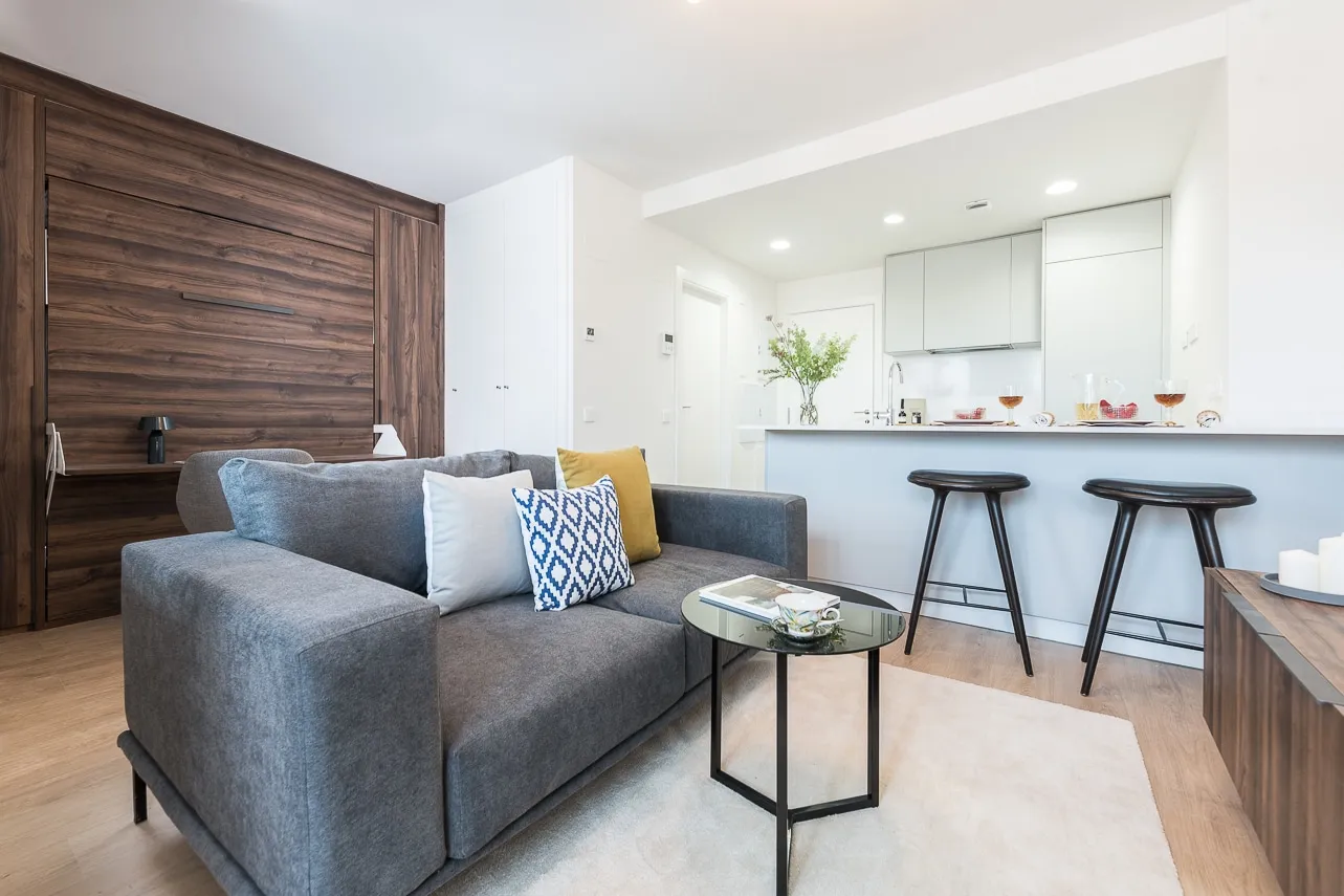 Refined Madrid Design Studio With Home Office & Fast Wi-fi For Remote Work #4