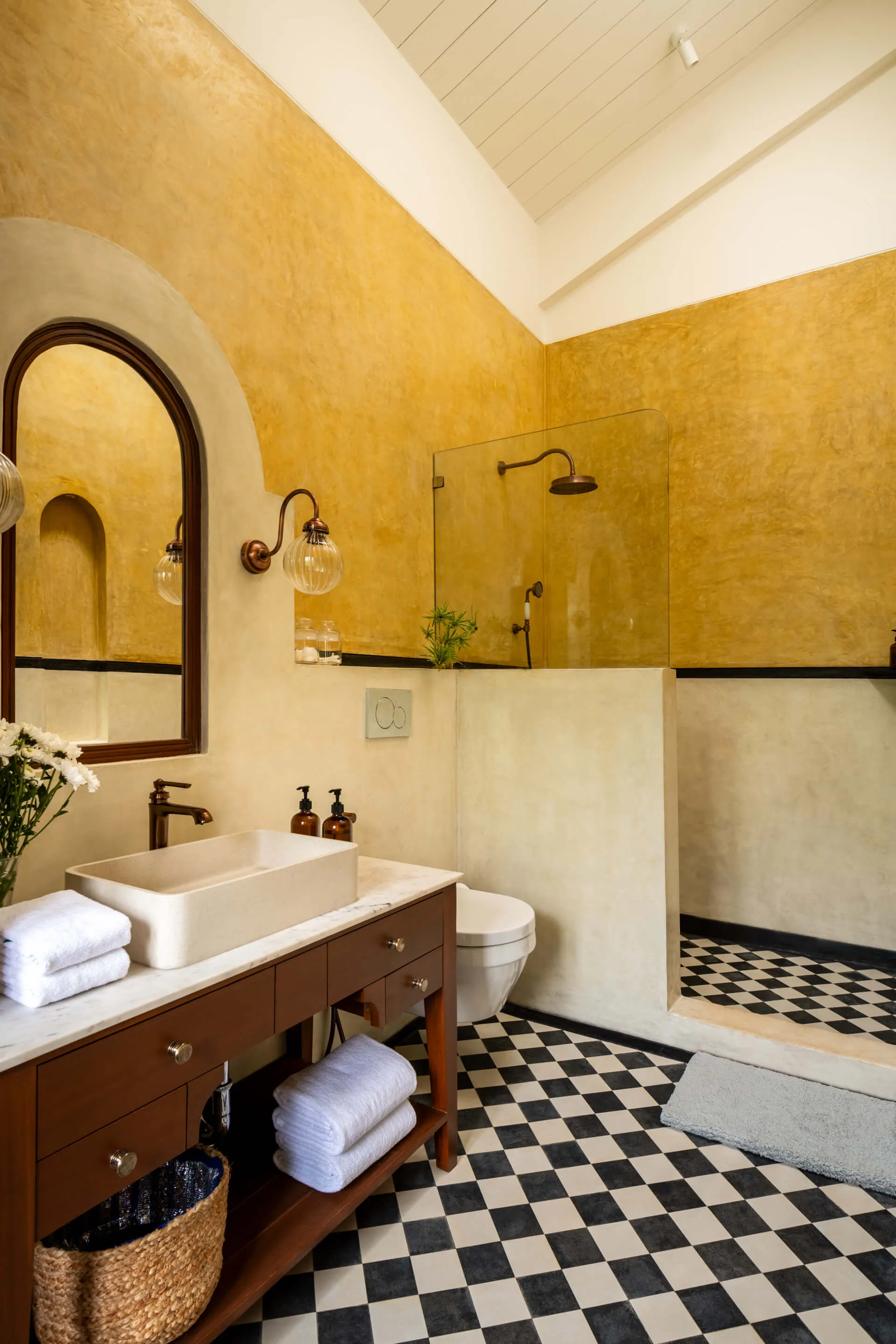 Luxurious 4-bed Flat With Custom Home Office For Remote Work In Goa's Coastal Area #2