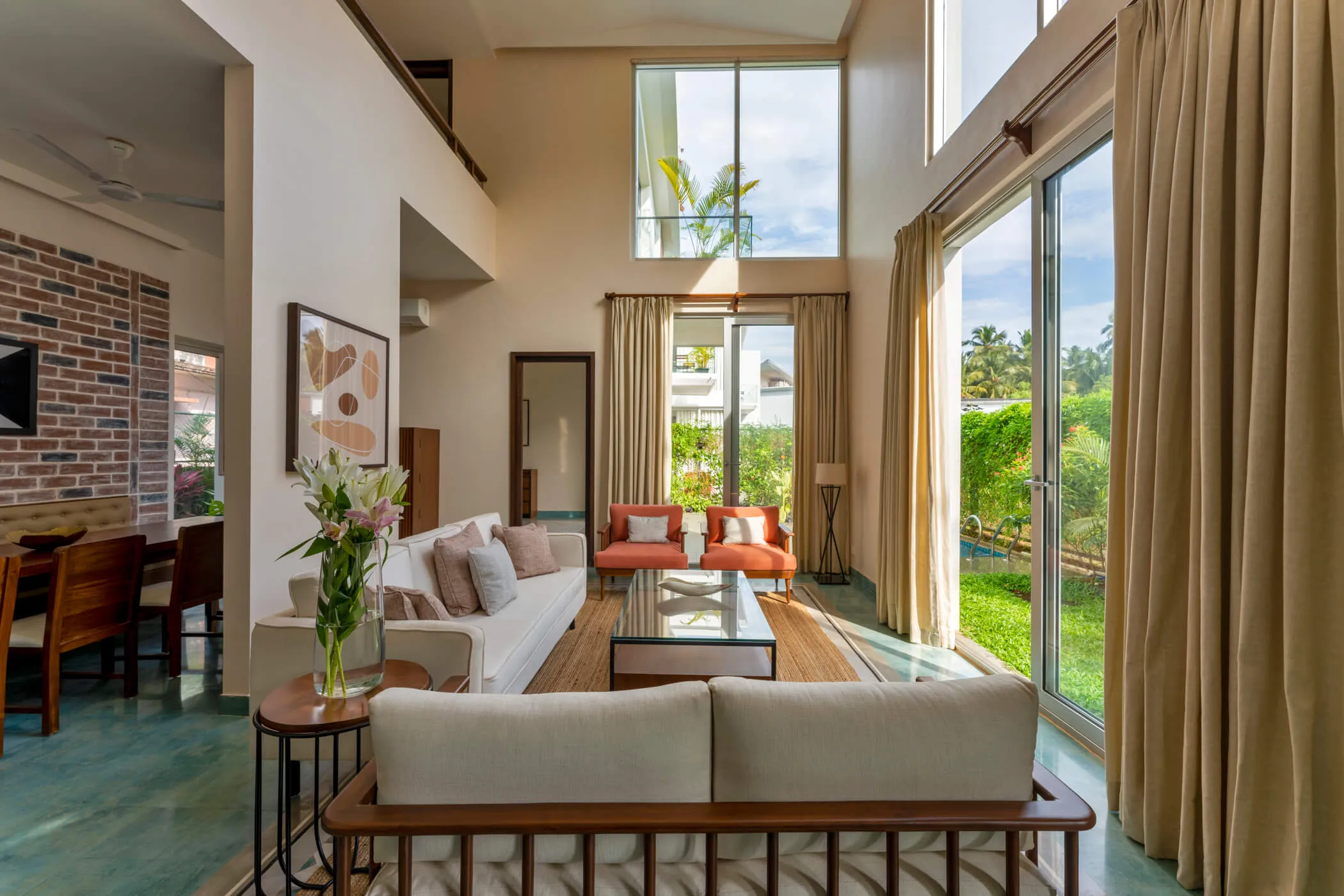 Elegant 2-bed Flat With Dedicated Home Office Space In Goa