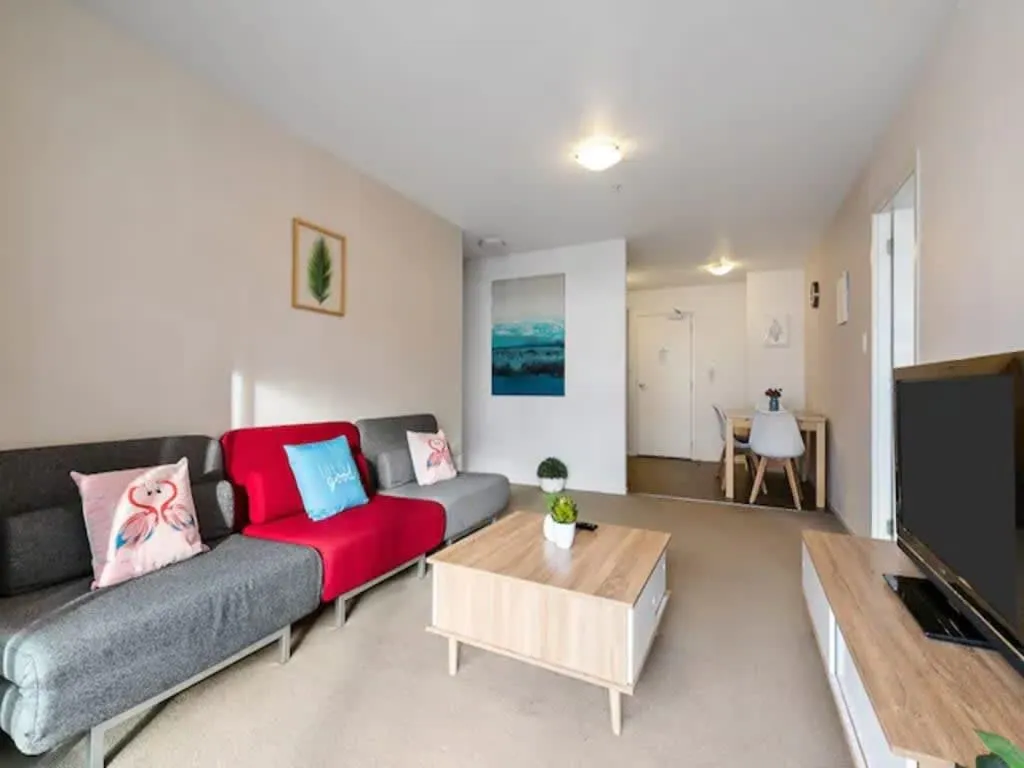 Chic Auckland Cbd Flat - Efficient 2br Tailored For Remote Work & Home Office #5