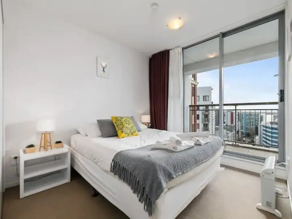 Chic Auckland Cbd Flat - Efficient 2br Tailored For Remote Work & Home Office #3