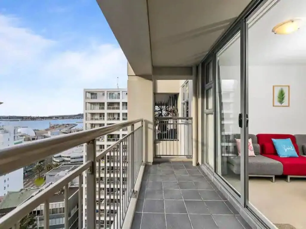 Chic Auckland Cbd Flat - Efficient 2br Tailored For Remote Work & Home Office #2